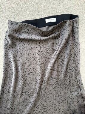 Babaton Taupe Midi Skirt with Black Speckle Print